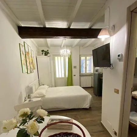 Nicolaus セスト・カレンデ