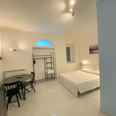 Nicolaus Appartement Sesto Calende