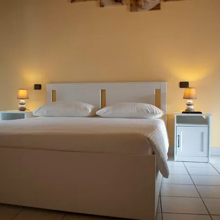 Nicolaus Apartment Sesto Calende